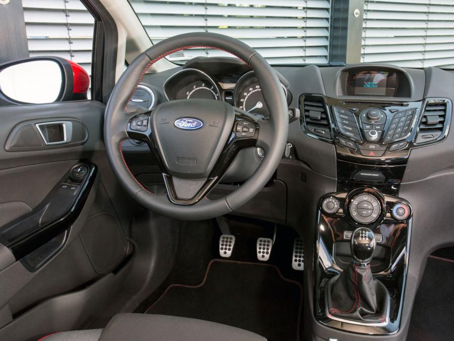  Ford Fiesta Sport 2014 года  (фото 2 из 9)